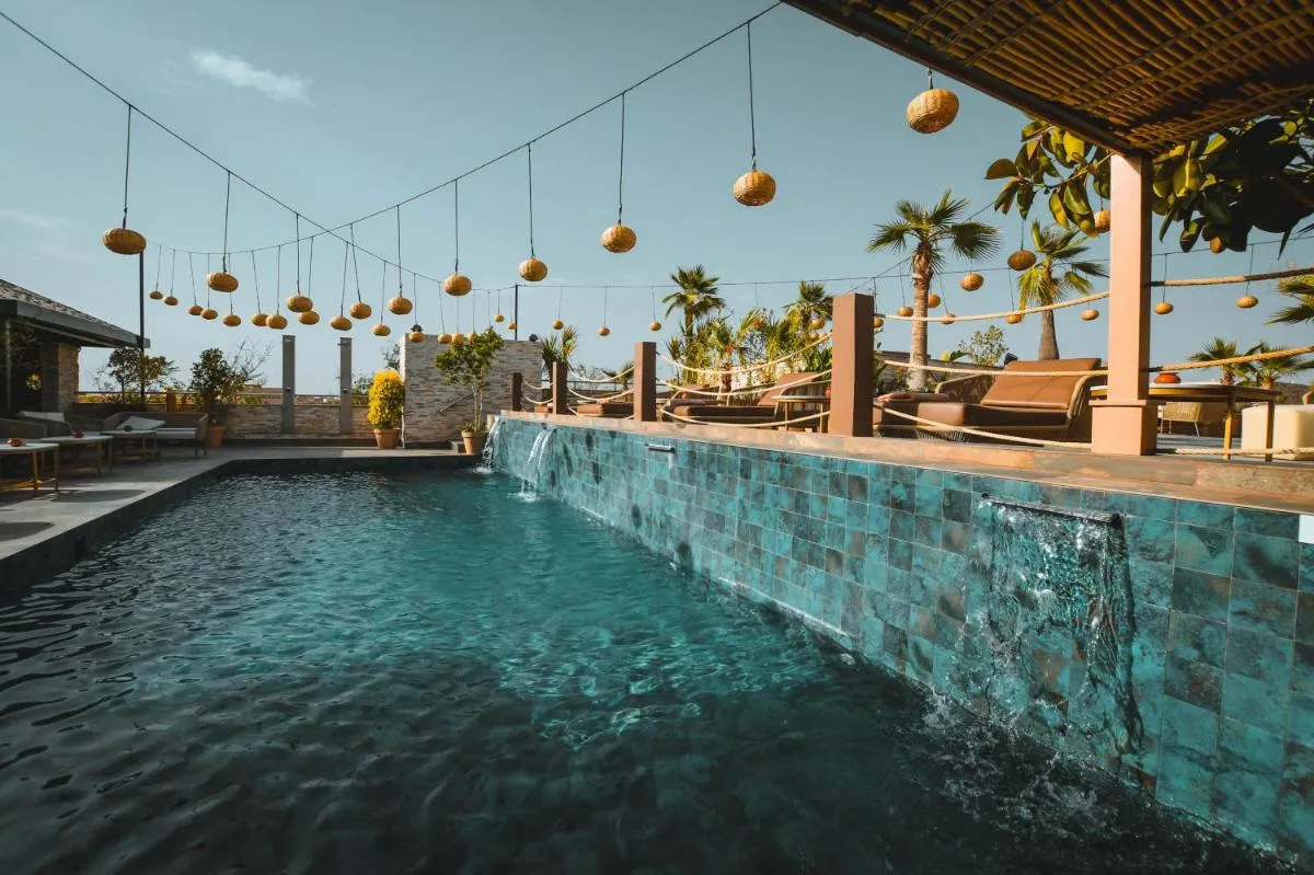 Image 1 of 555 Hotel Clubbing Adults Only