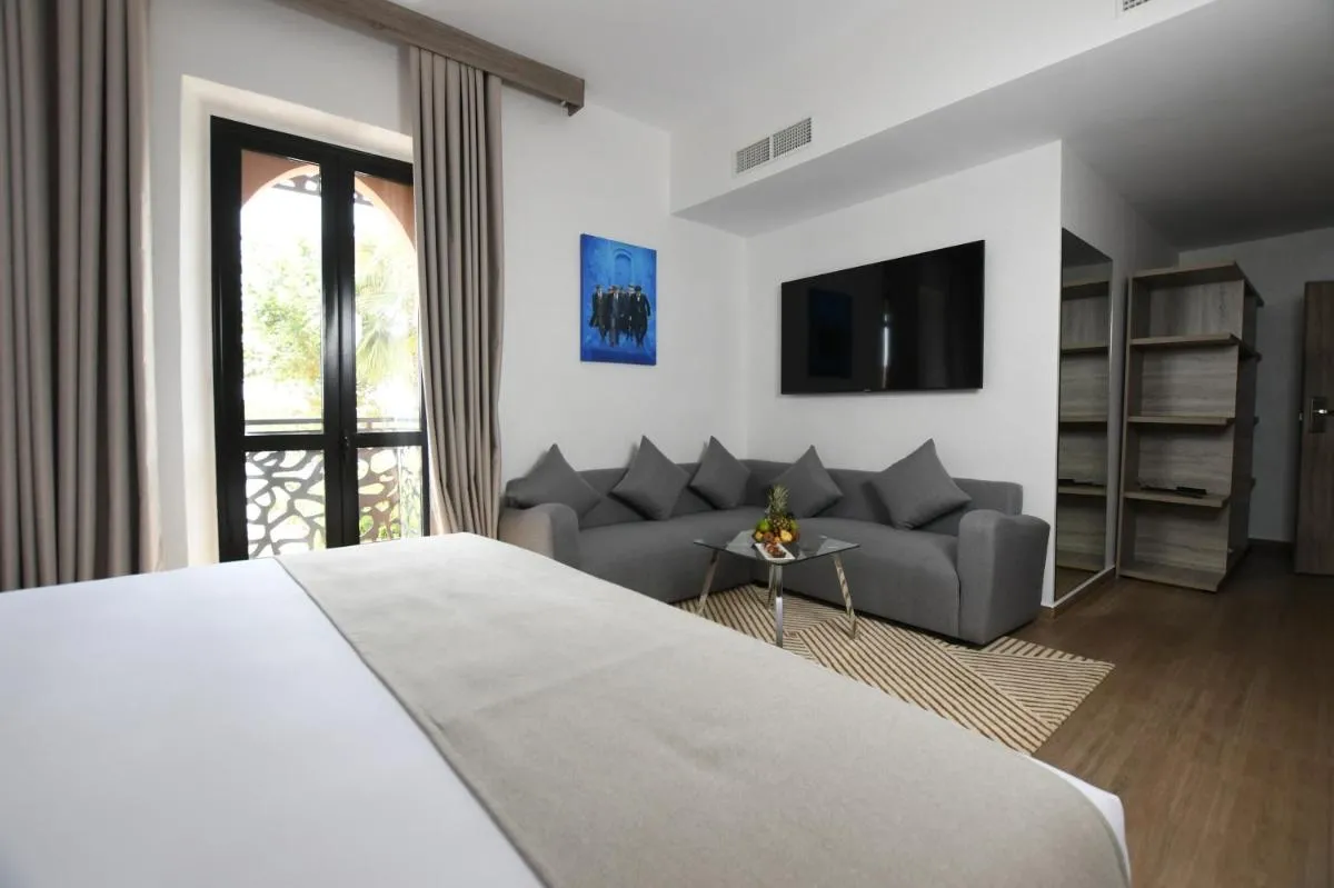 Image 3 of 555 Hotel Clubbing Adults Only