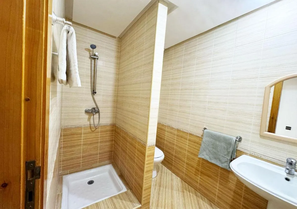 Image 2 of Appartement Faroukia