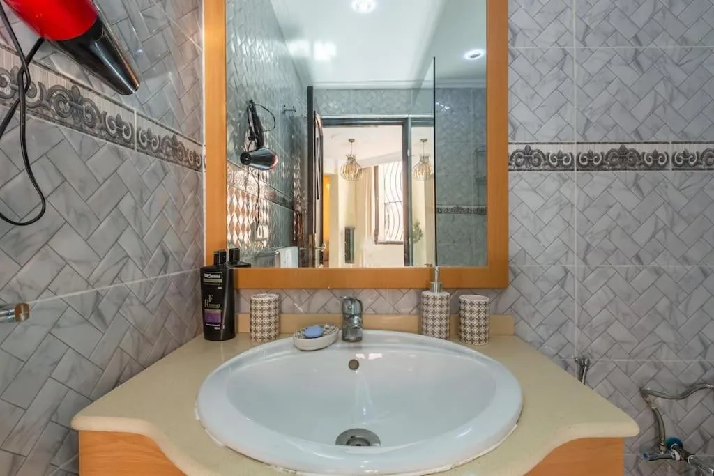 Image 2 of Appartement Unique au Centre