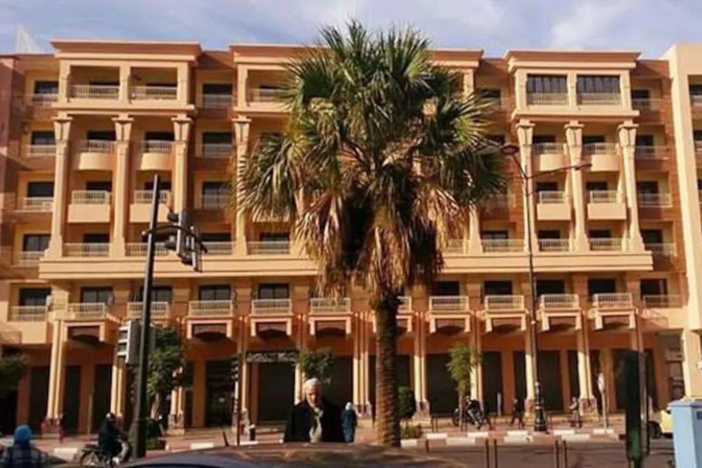 Image 6 of C-Appartement de luxe plein centre de gueliz avec piscine parking wifi netflix