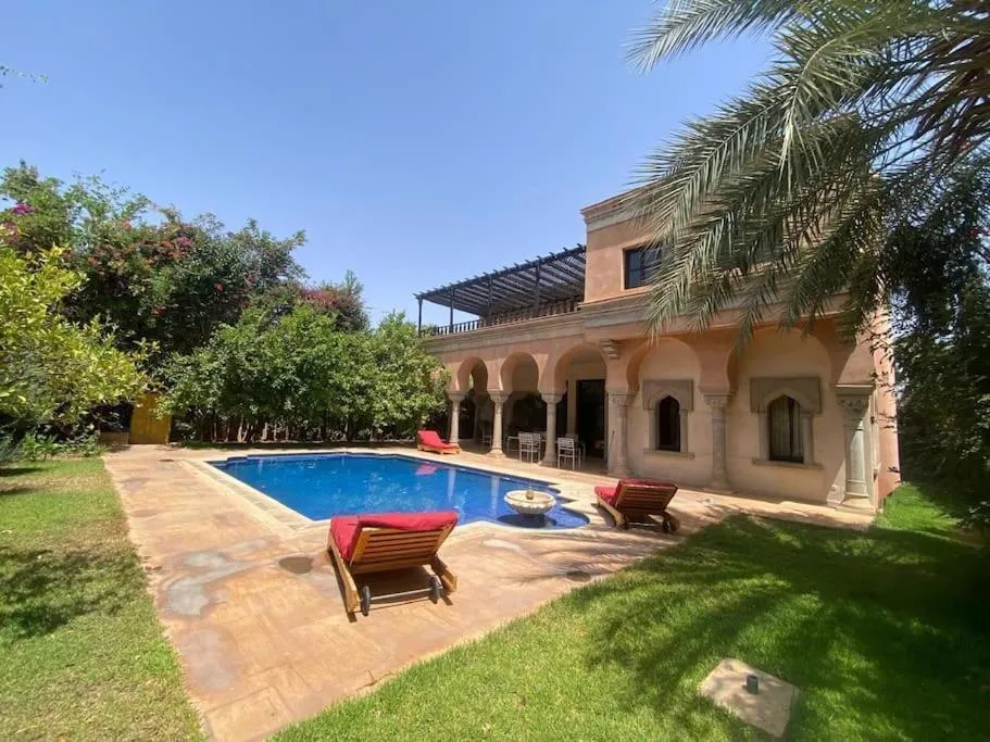 Image 4 of Charmante villa