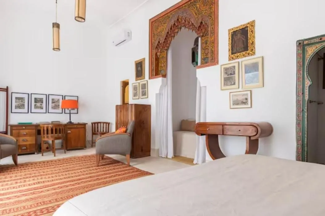 Image 1 of DAR SAFIRA