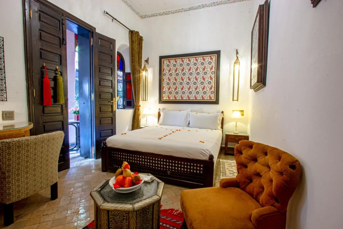 Image 6 of Dar Anika