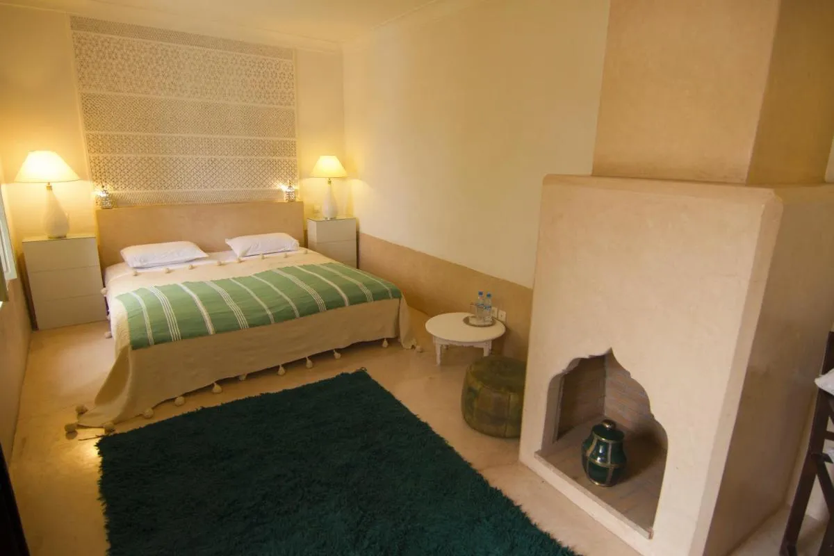 Image 5 of Dar Crystal