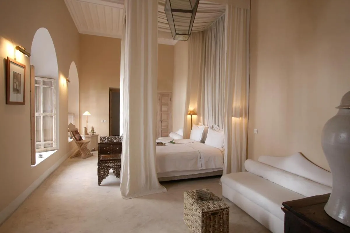 Image 1 of Dar Seven