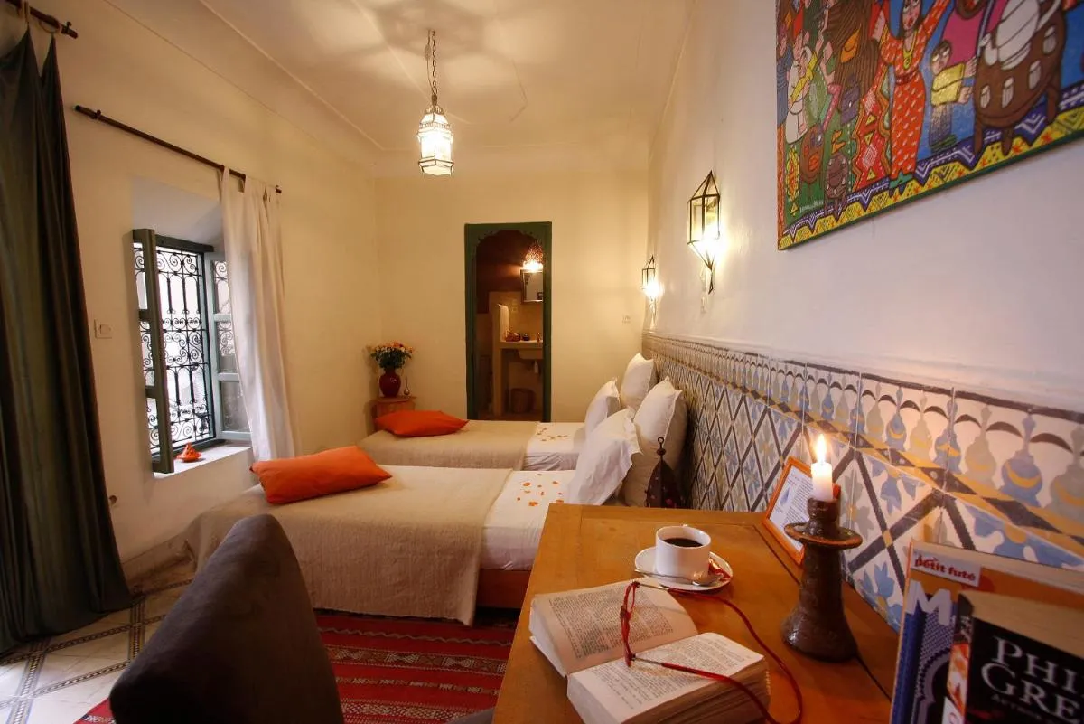 Image 5 of Dar Touyir