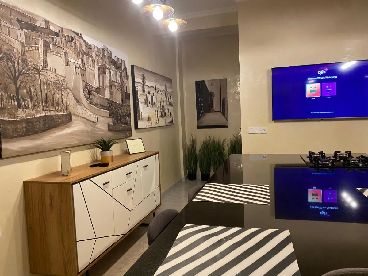 Image 4 of Gueliz, Plaza, Zara