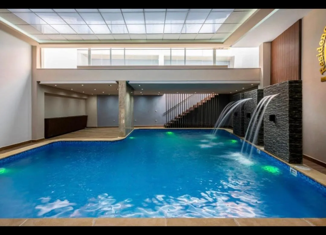 Image 1 of Hypercentre, Cosy 2 piscines