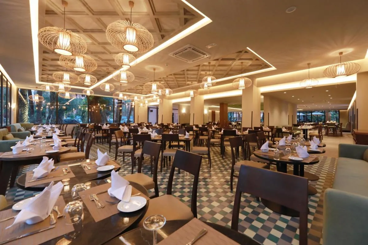 Image 4 of Kenzi Rose Garden