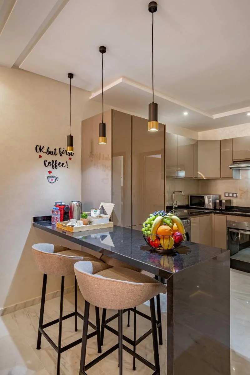 Image 4 of Magnifique appartement unique et central!