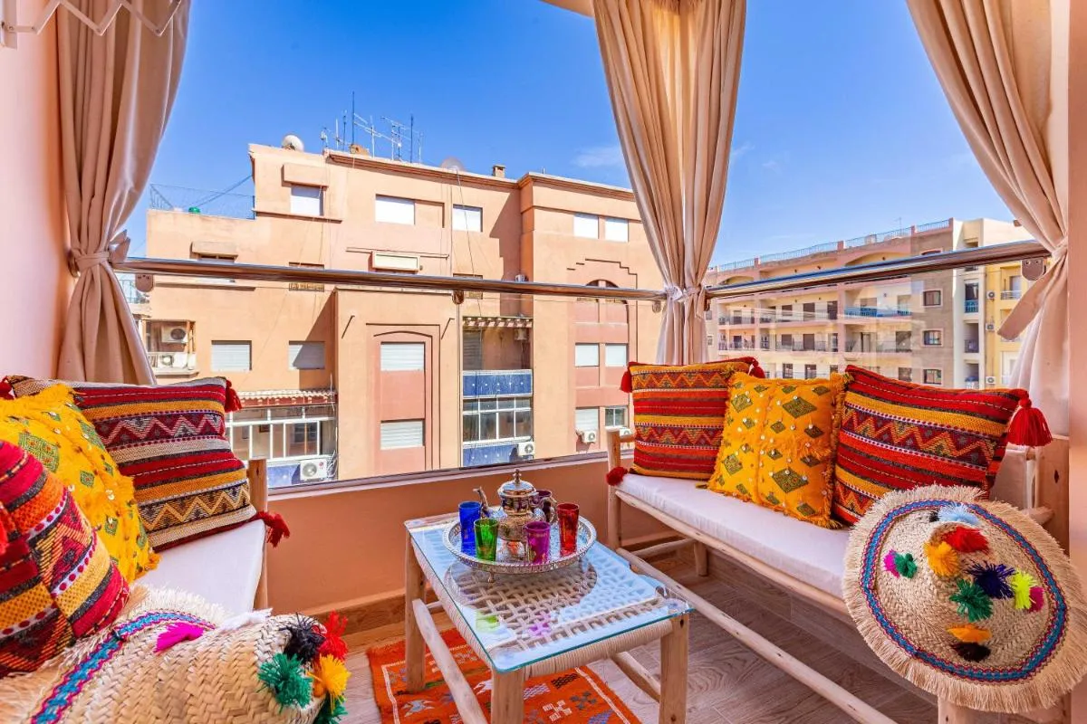 Image 2 of Magnifique appartement unique et central!