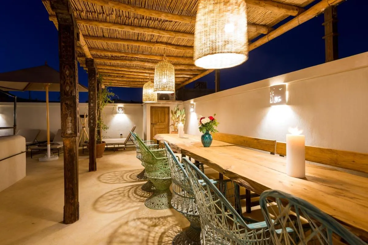 Image 3 of Medina Sun