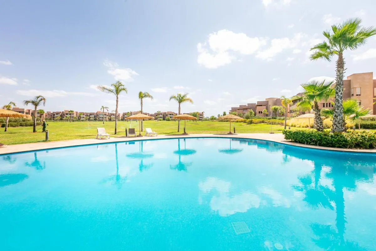 Image 2 of Perle Rare a Prestigia – Vue Sur Golf