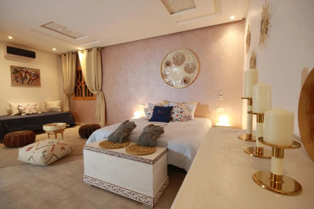 Image 1 of RIAD Miel & Une Nuit