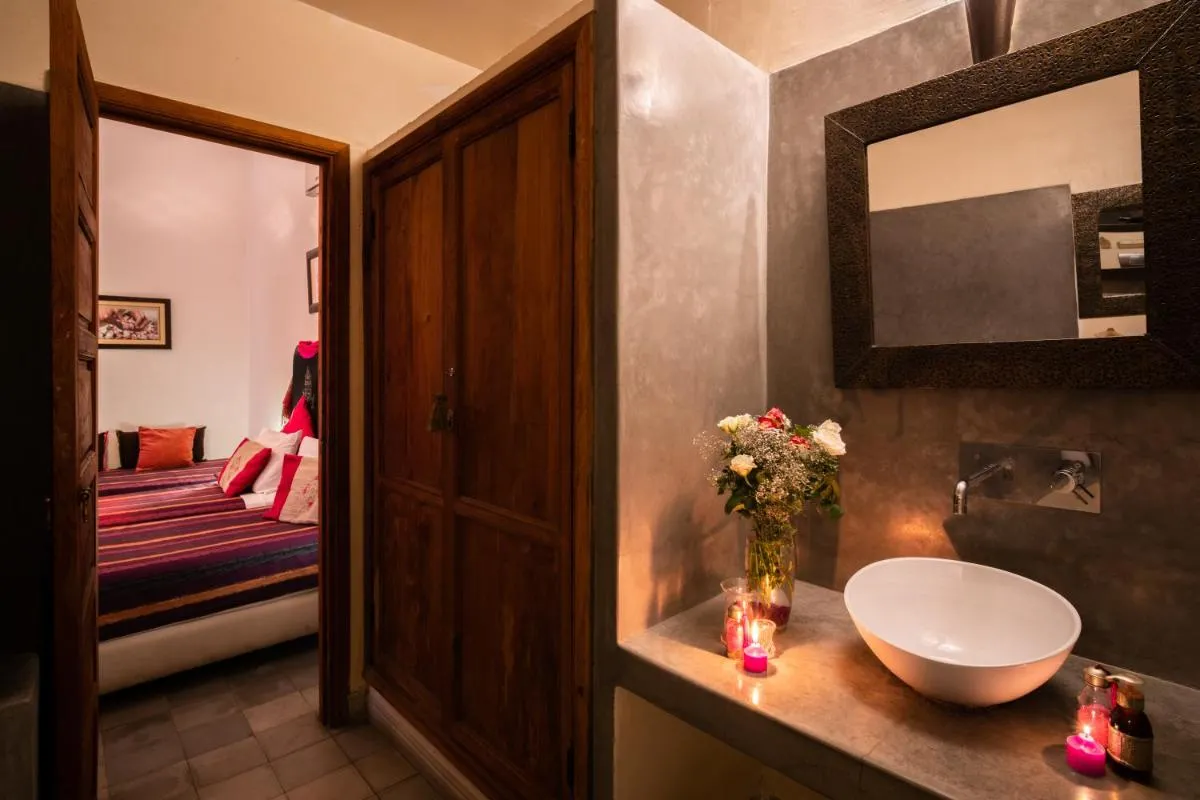 Image 2 of Riad Azcona