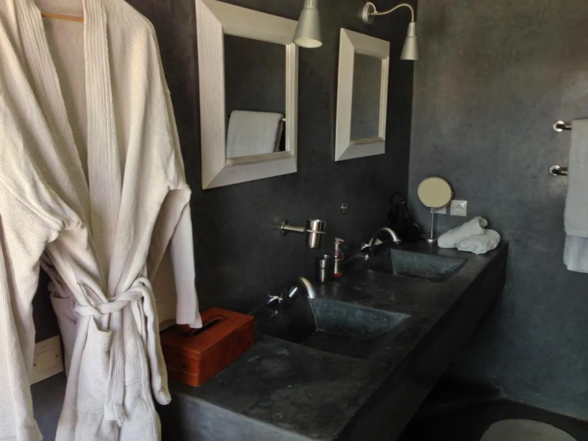 Image 1 of Riad Bayti