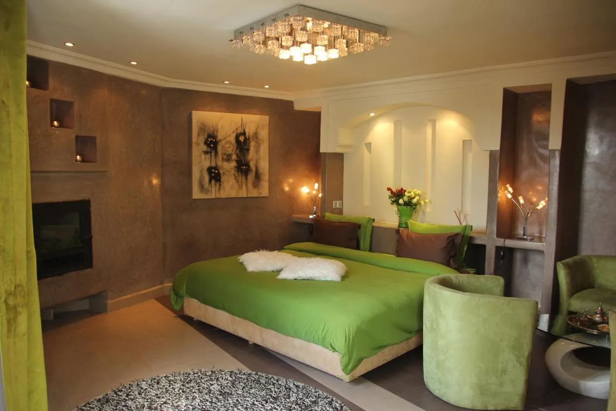 Image 1 of Riad Carllian