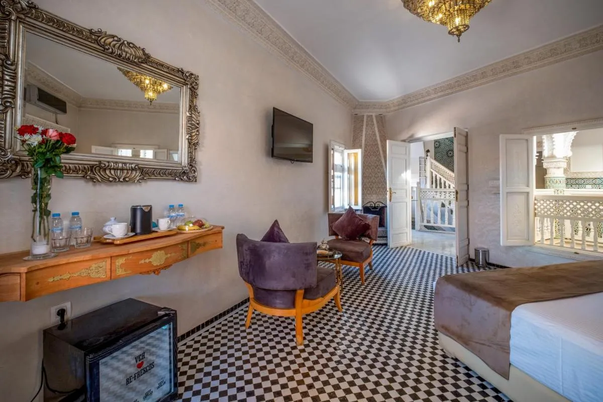 Image 1 of Riad Glatt K