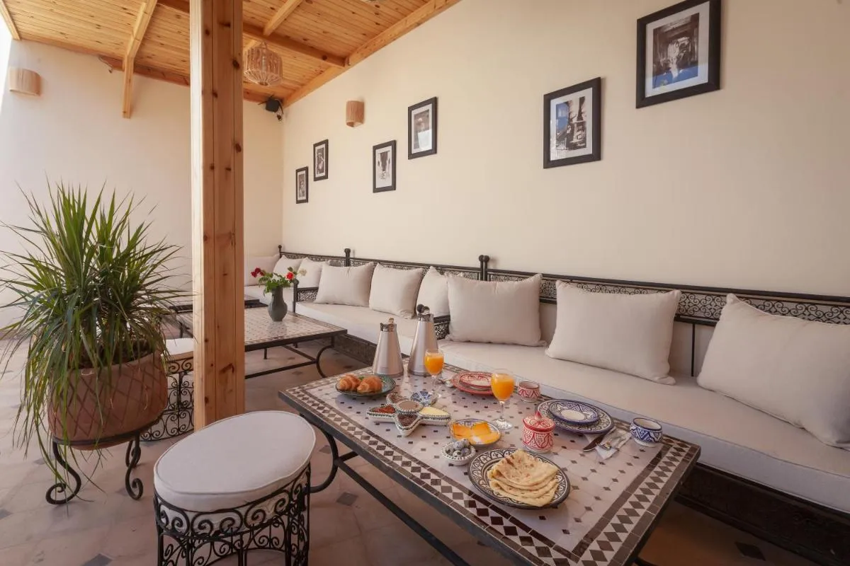 Image 4 of Riad Salman