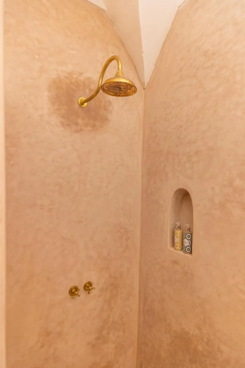 Image 3 of Riad Tizou