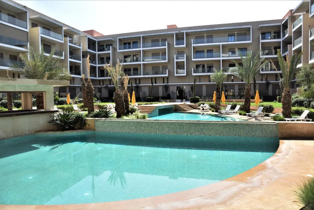 Image 2 of Royal Deluxe Silver – Pearl Garden Marrakech