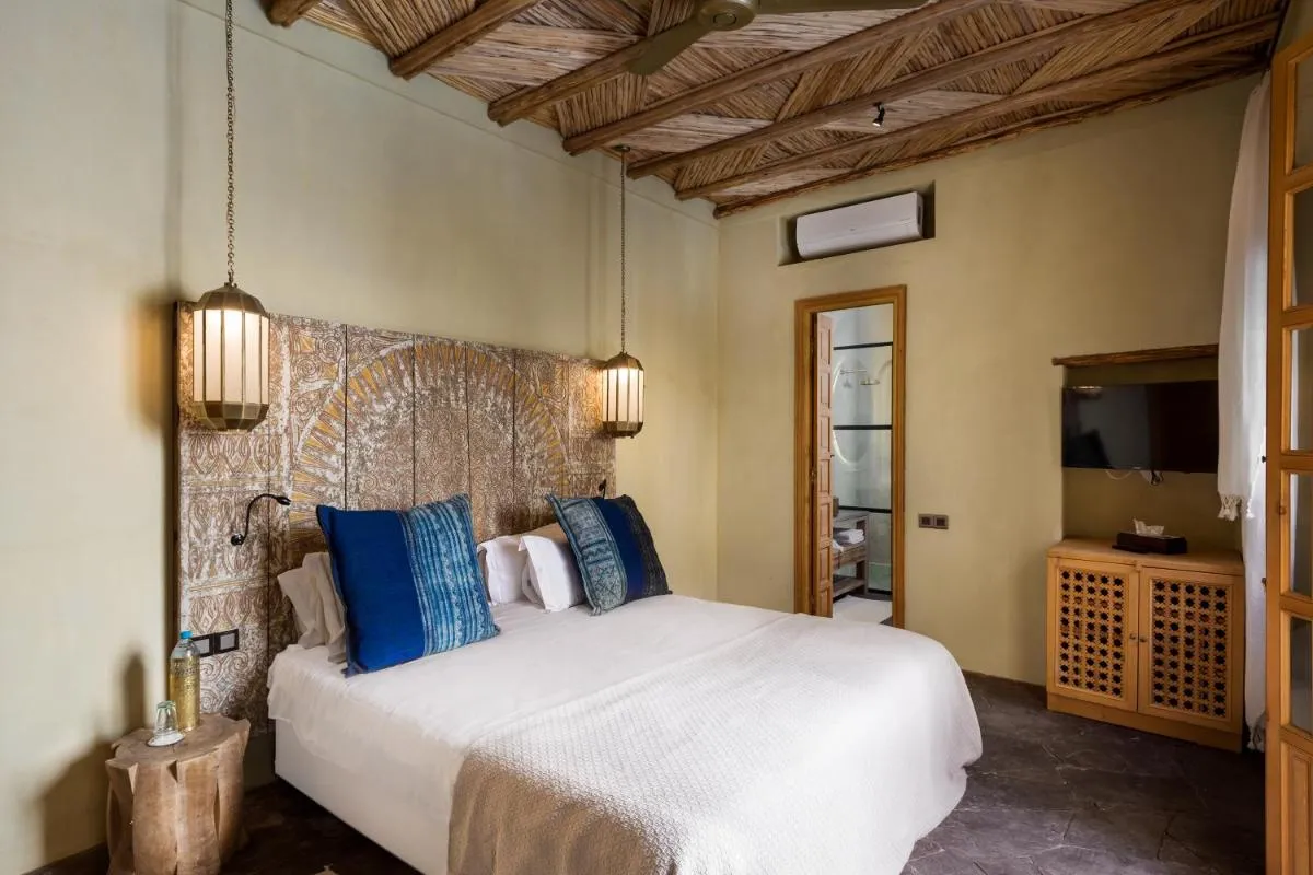 Image 4 of Ryad Dyor