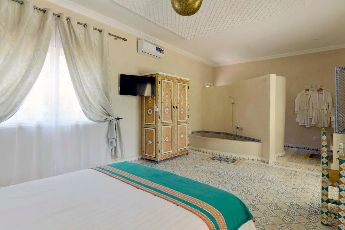 Image 5 of Villa du Cedre