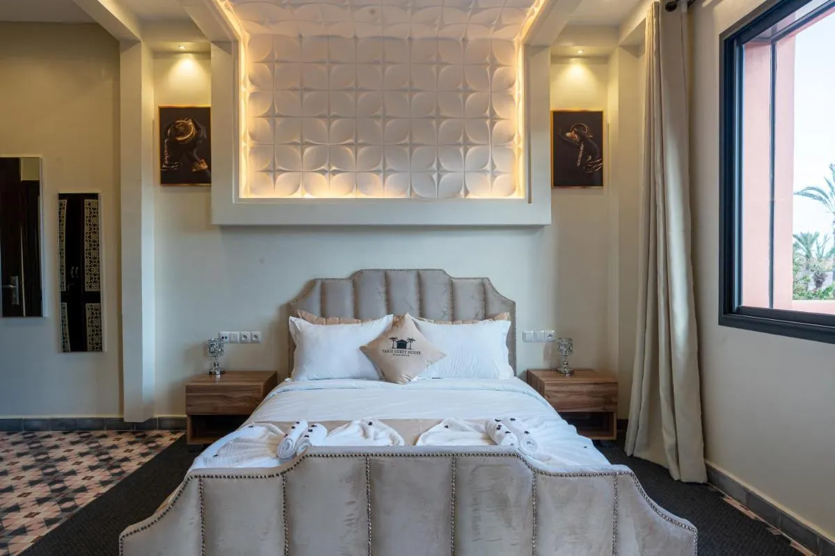 Image 4 of Yanis Guest House