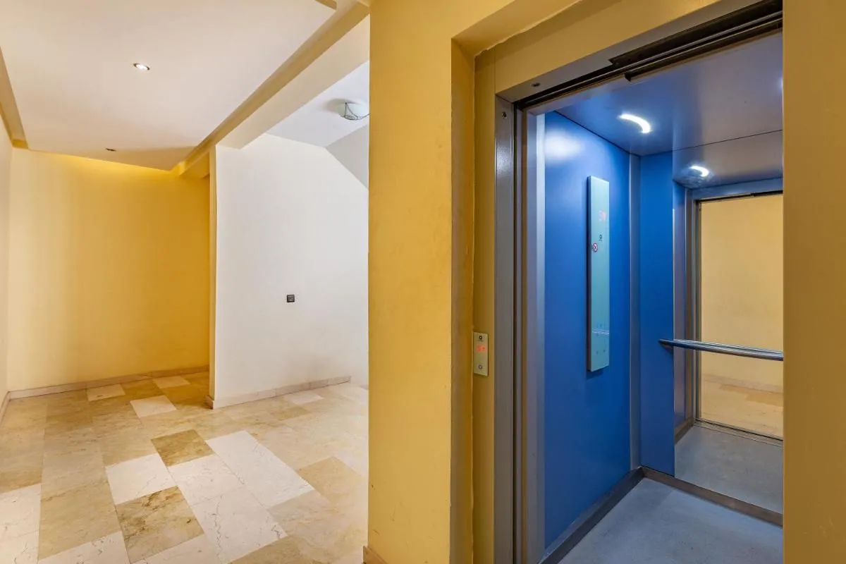 Image 2 of favorite in the city center – 100% Equipped