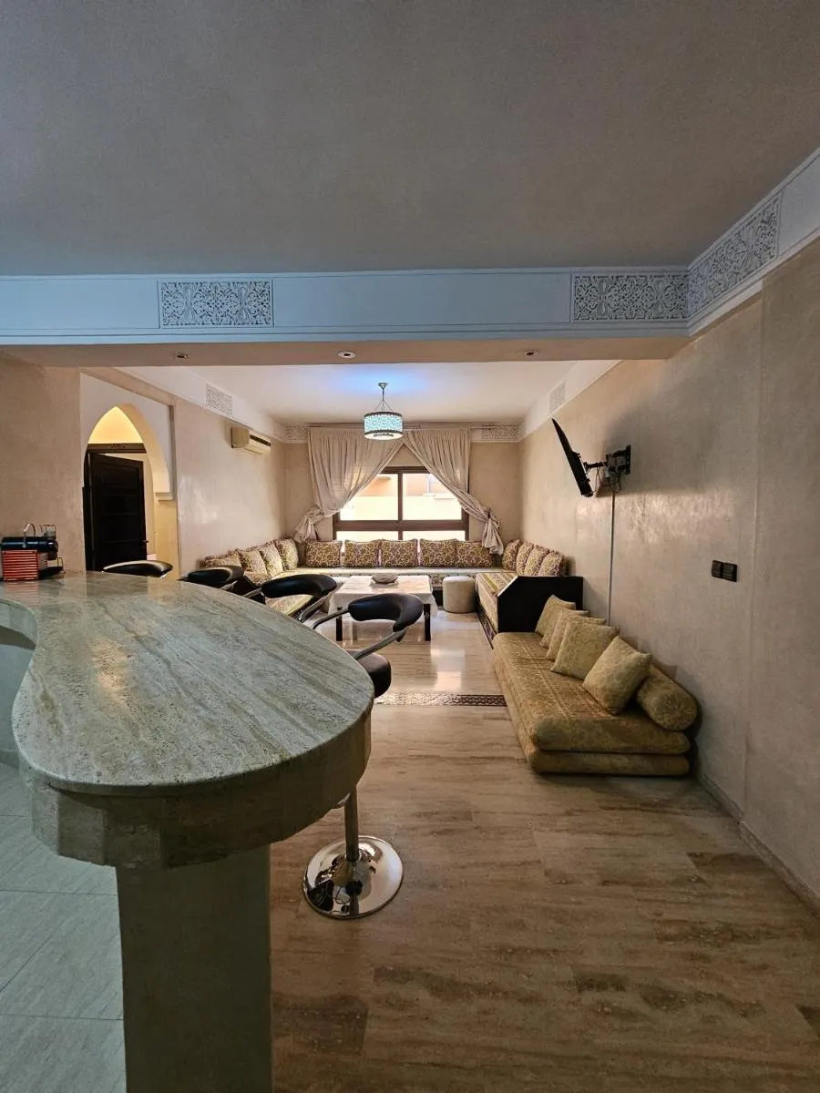 Image 3 of APPARTEMENT DOUILLET AU CENTRE GUELIZ