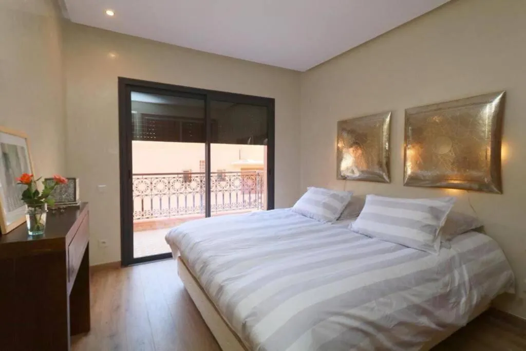 Image 1 of APP. Traversant au GUELIZ + Piscine sur le toit