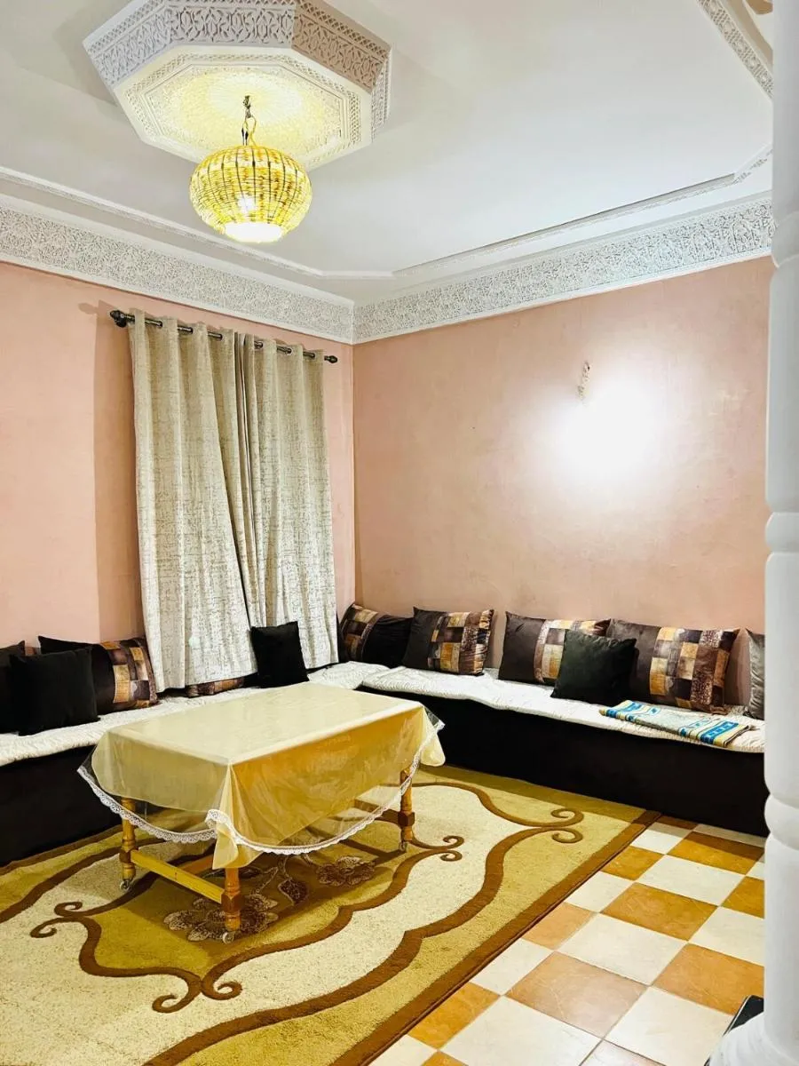 Image 1 of Aéroport, Appartement