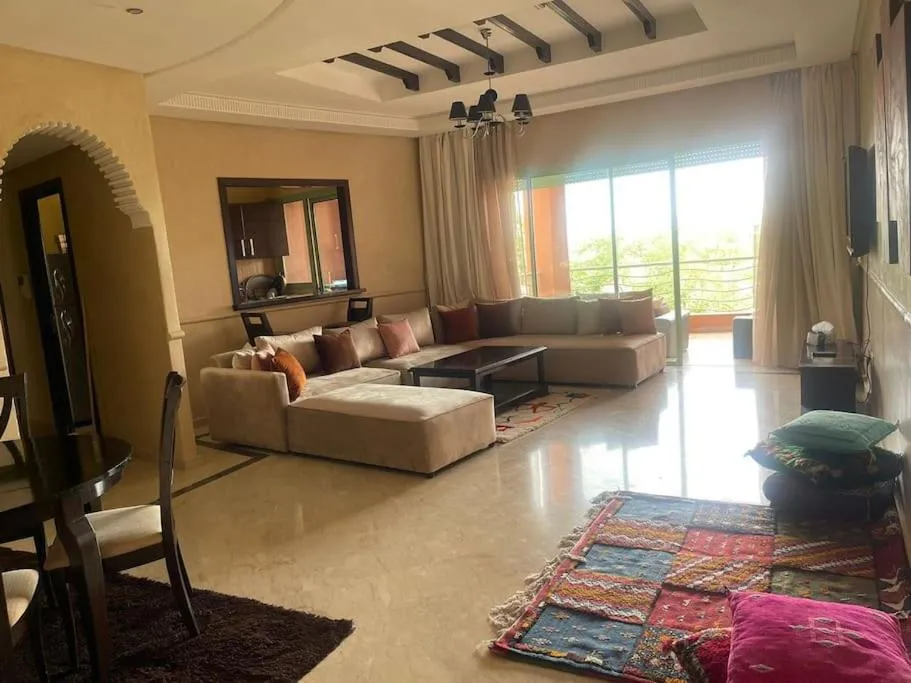 Image 1 of Apparemment à Marrakech Garden Rose