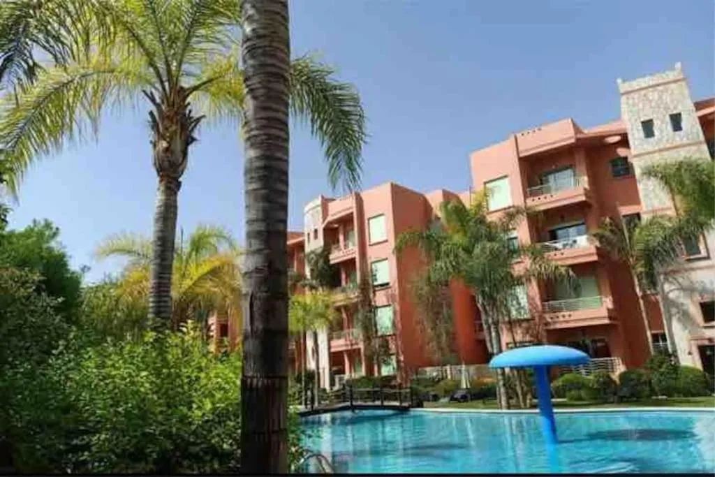 Image 3 of Apparemment à Marrakech Garden Rose