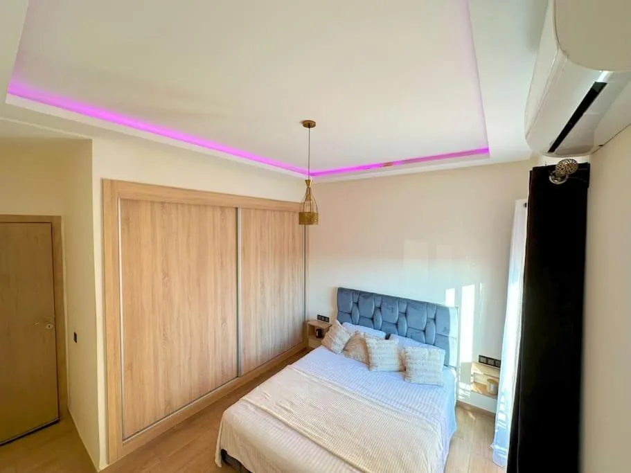 Image 6 of Appart Majorelle terrasse wifi centre ville