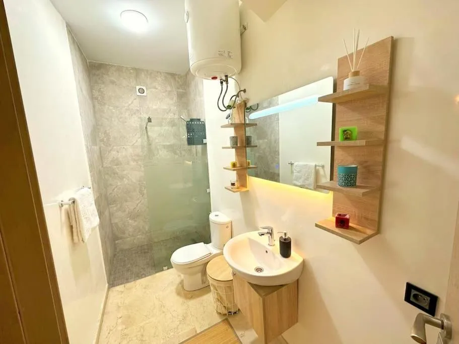 Image 1 of Appart Majorelle terrasse wifi centre ville