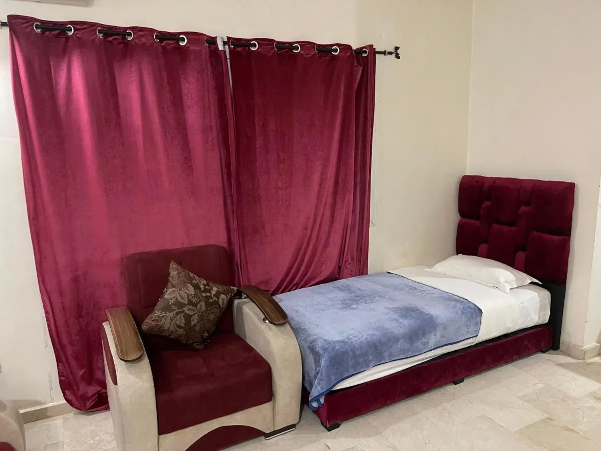 Image 5 of Appartement 16 2èm étage ( POUR FAMILLE )