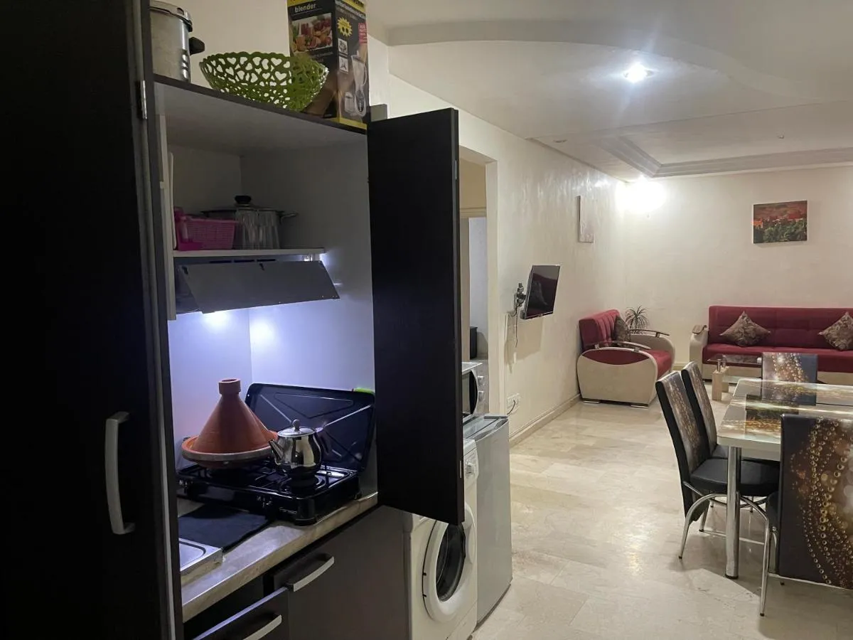 Image 3 of Appartement 16 2èm étage ( POUR FAMILLE )