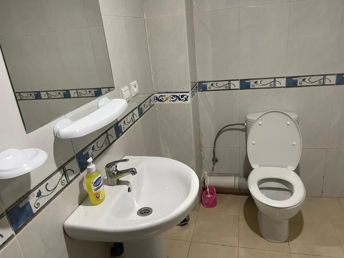 Image 6 of Appartement 16 2èm étage ( POUR FAMILLE )