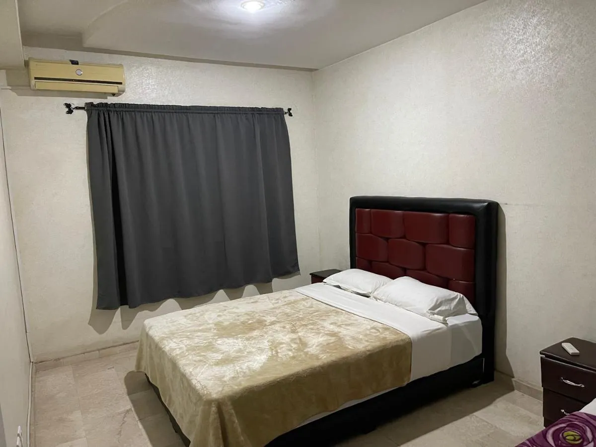 Image 1 of Appartement 16 2èm étage ( POUR FAMILLE )