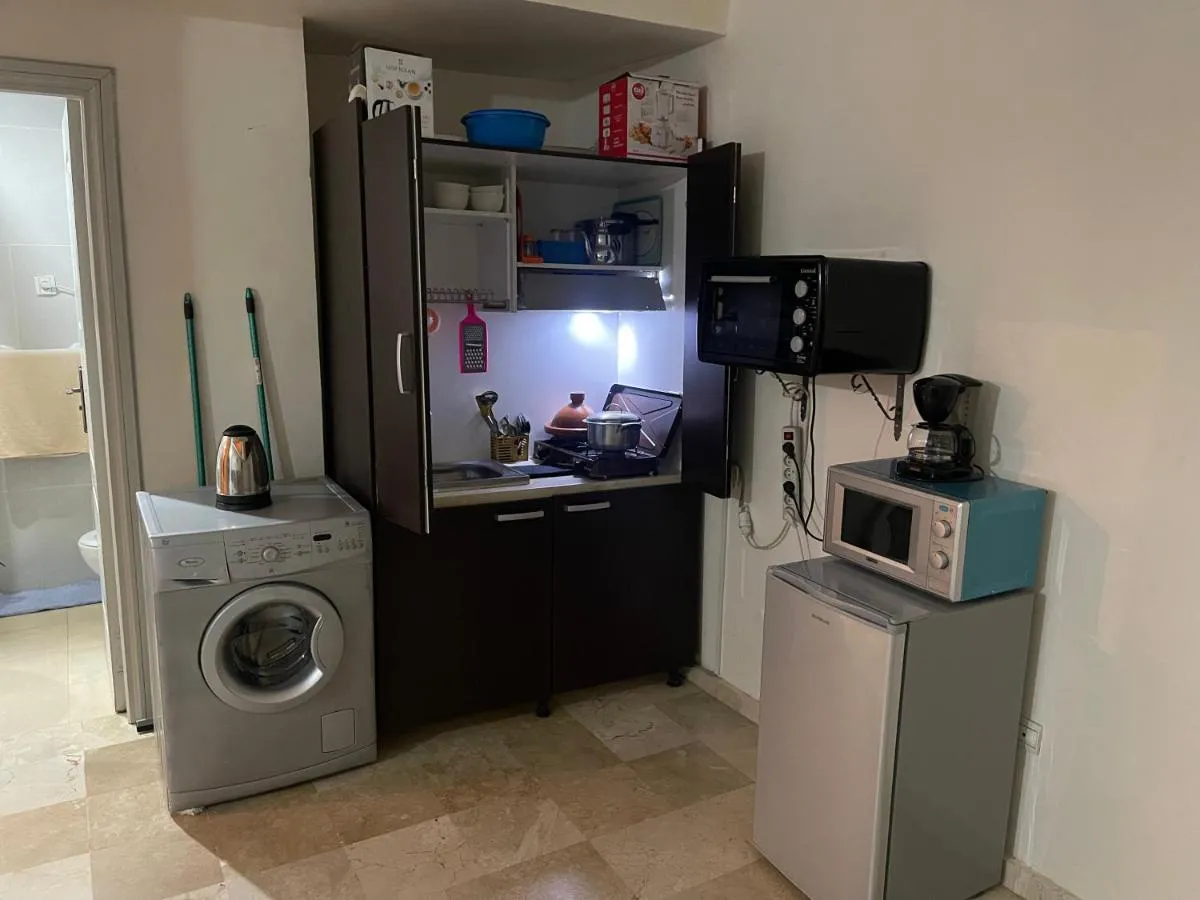 Image 3 of Appartement 19 3èm étage ( POUR FAMILLE )