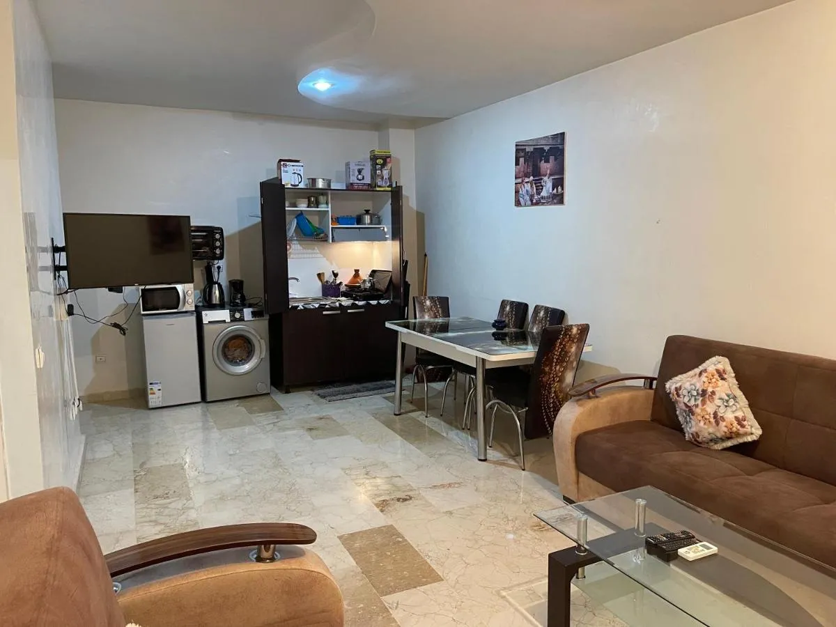 Image 3 of Appartement 23 4èm étage avec balcon ( POUR FAMILLE )