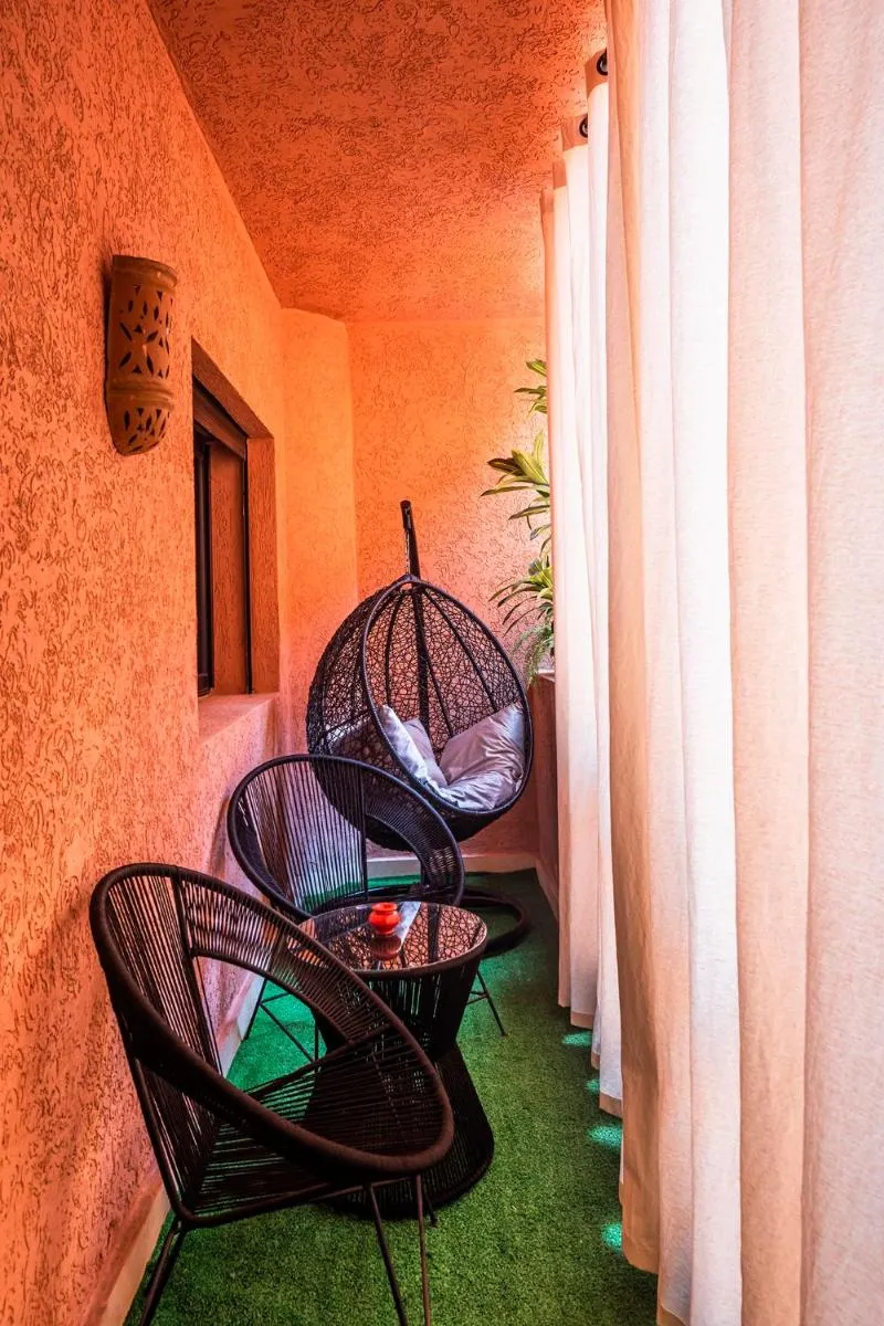 Image 3 of Appartement Bien équipé au Centre ville Garage Privé et Climatiseur Fibre 5G