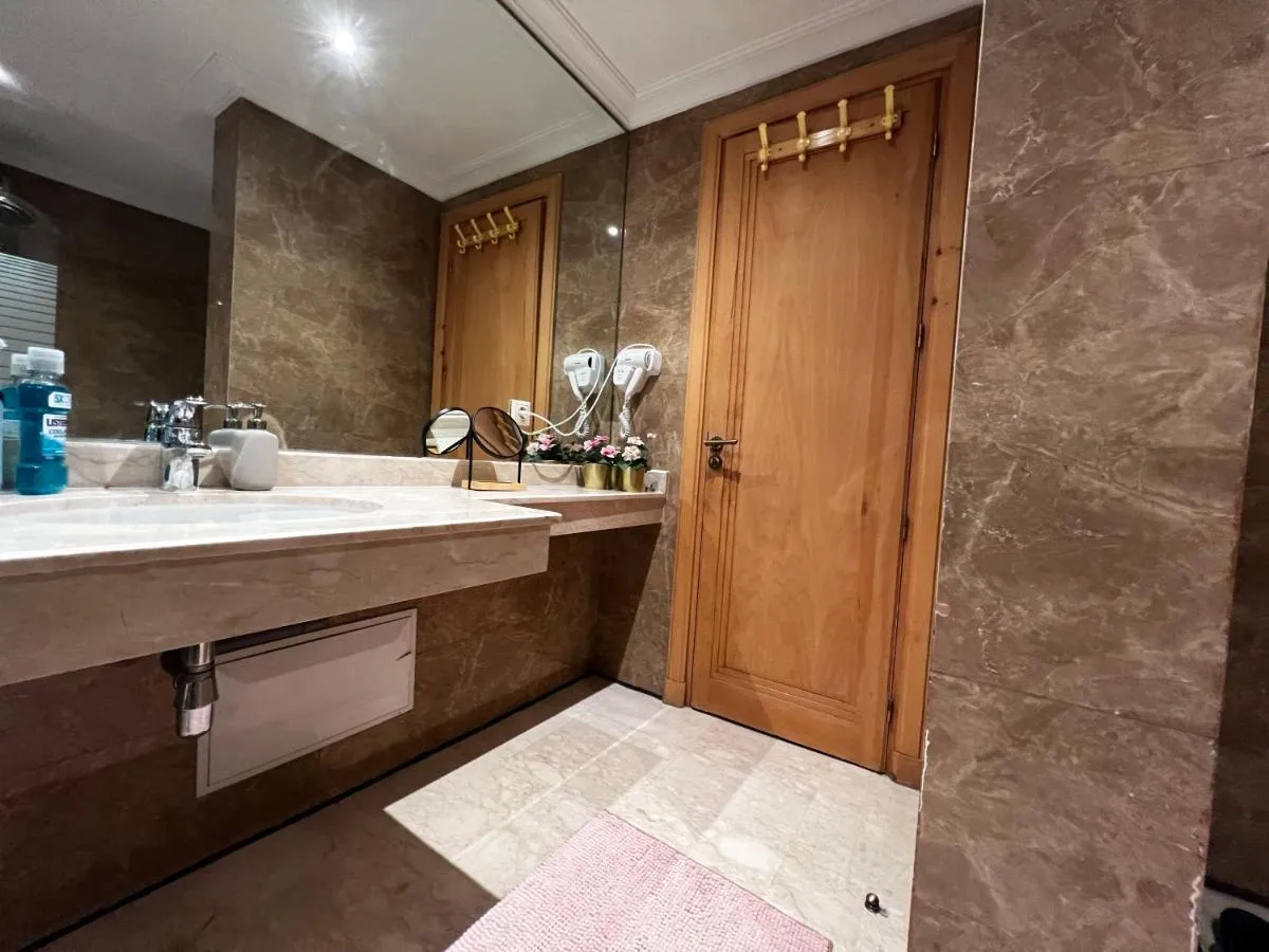 Image 2 of Beautiful, great equipped 122 m holiday apartment near Majorelle Garden and Gueliz with pool views and a large balcony and terrace