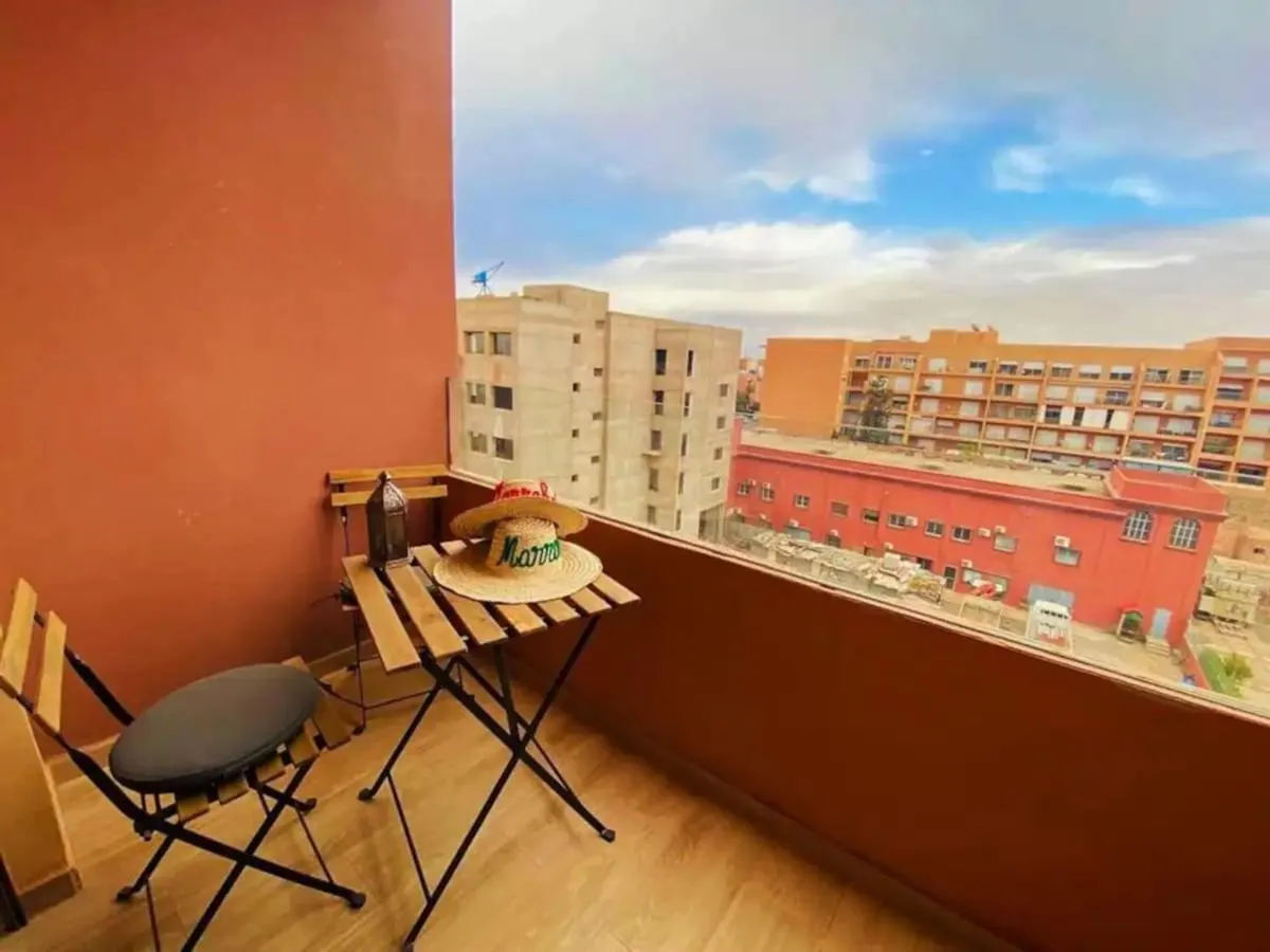 Image 6 of Bitty Apartment