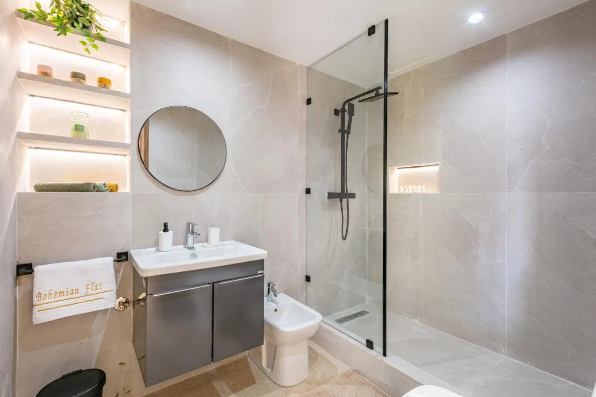 Image 2 of Bohemian Flat