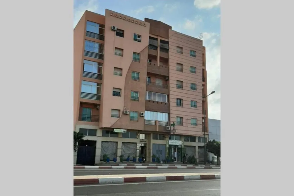 Image 5 of Bright Air Conditioned Apartment Near City Center