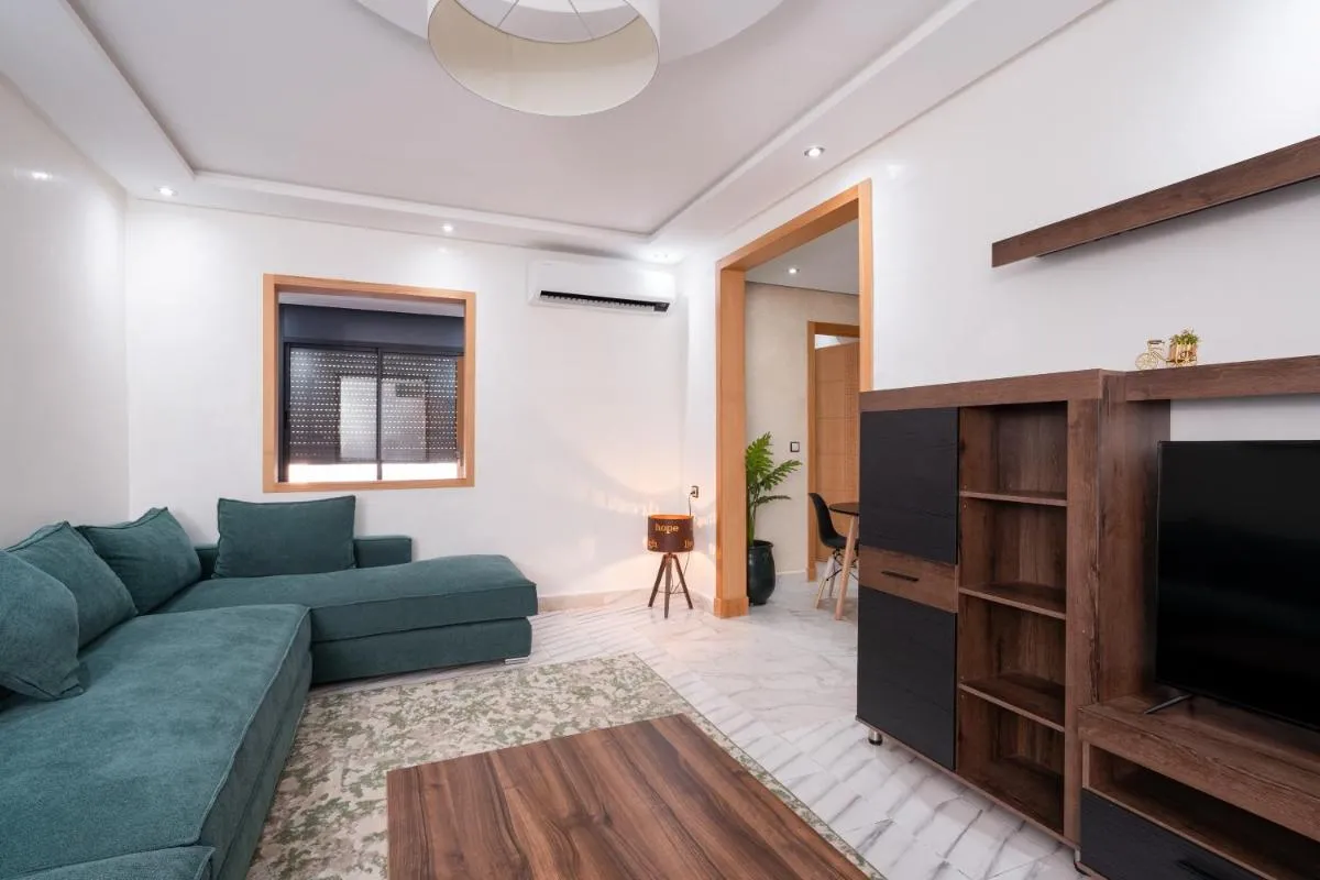 Image 4 of Bright Flat in Heart of Center