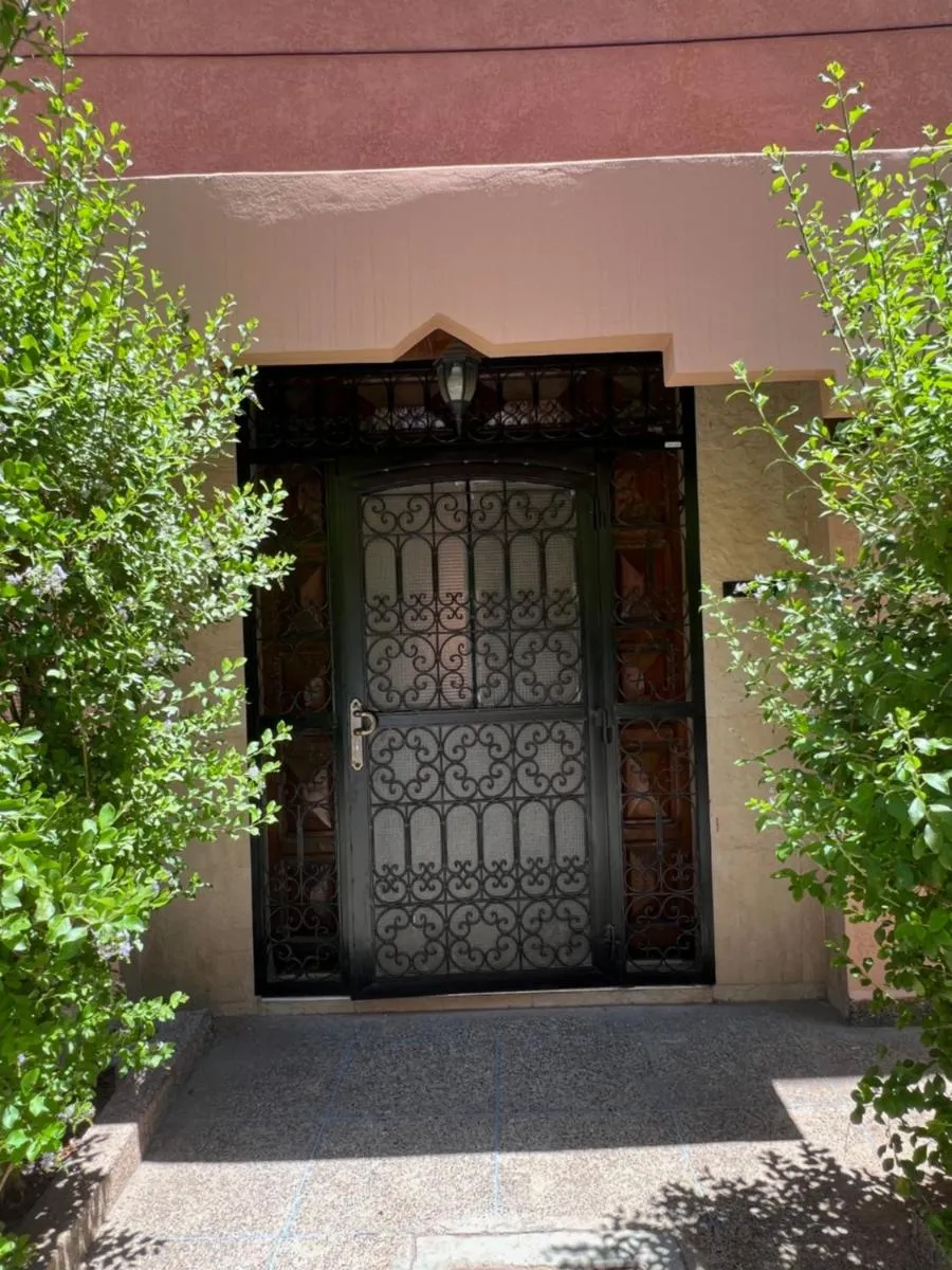 Image 1 of Charmant appartement spacieux avec cour fleurie et Hammam à Targa Marrakech